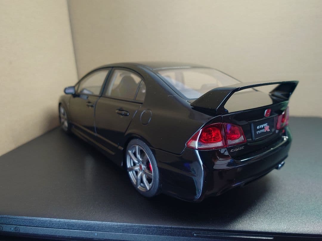モーターヘリックス　1/18　シビックタイプR　FD2