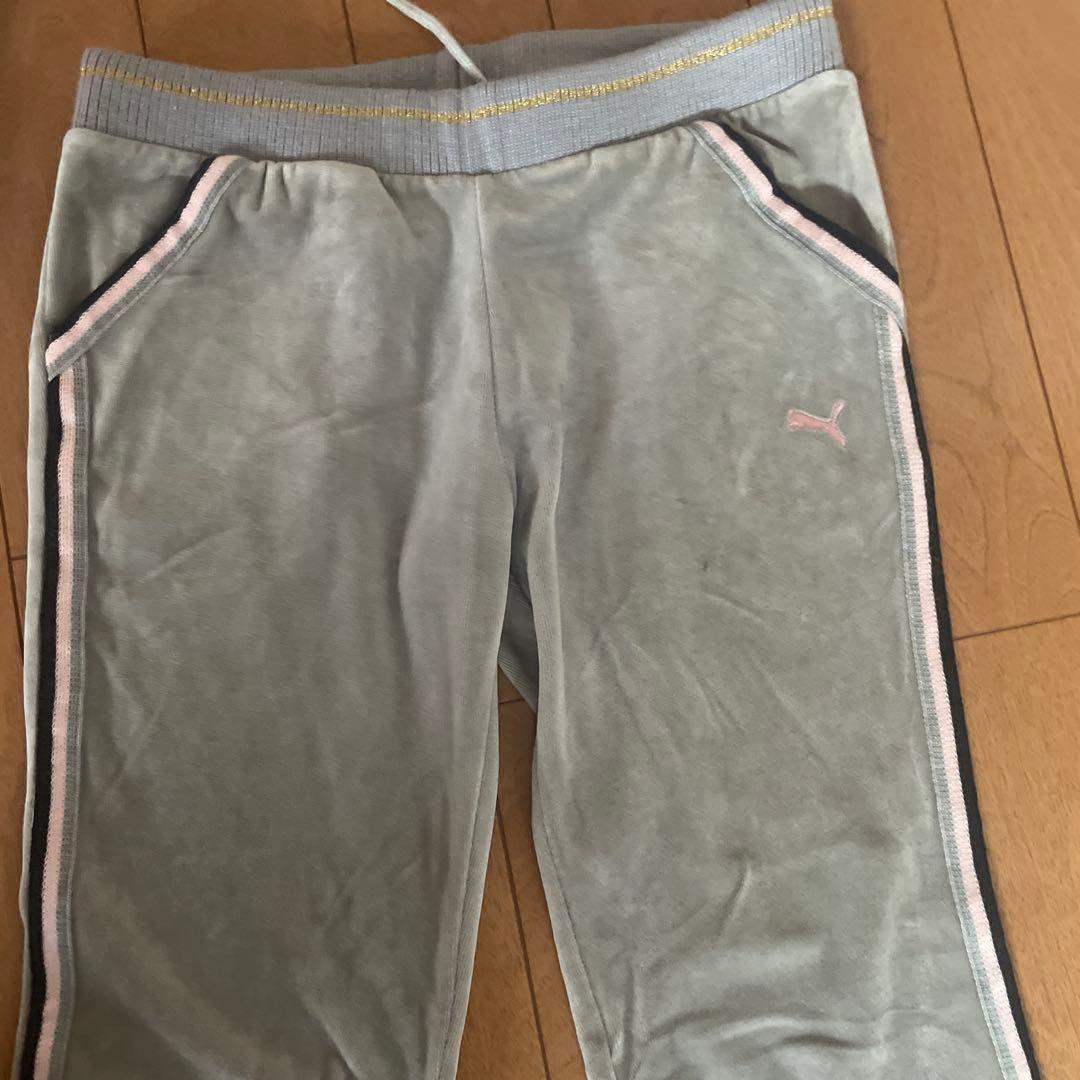 Puma グレーレディースベロア素材上下セット