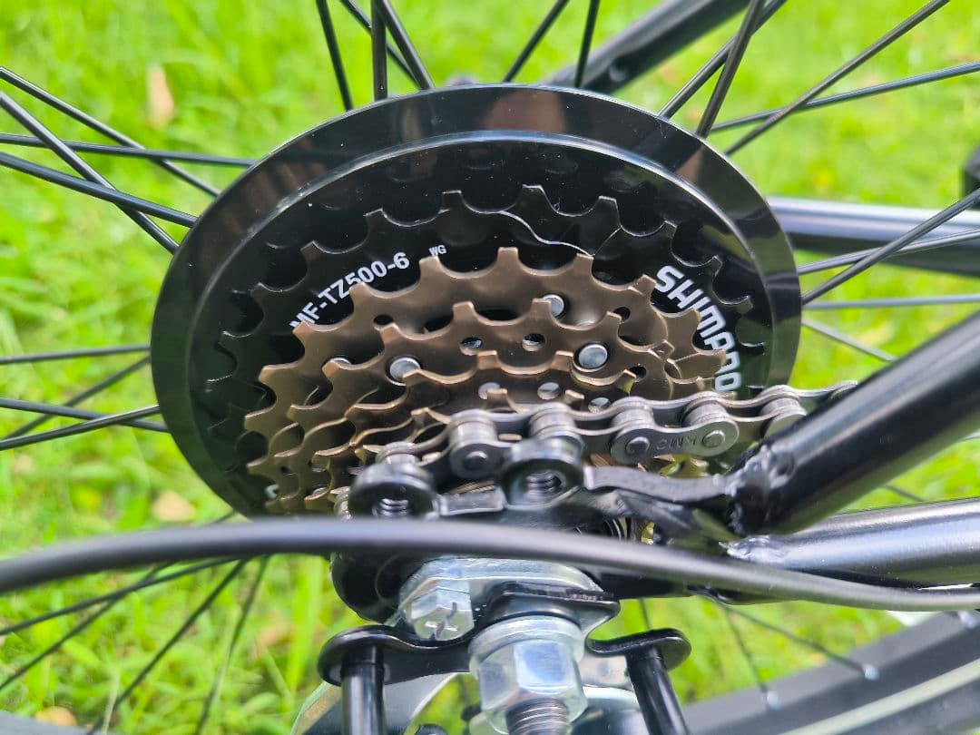 ☆大セール☆　未使用　26インチ　6段　タイヤが太くてカッコよいマウンテンバイク