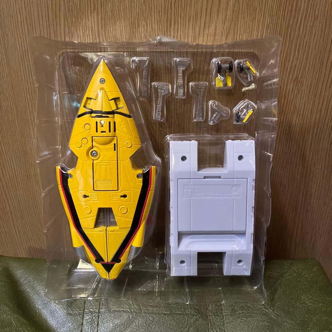 ウルトラマンティガ ウルトラリバイブ ガッツウイング1号