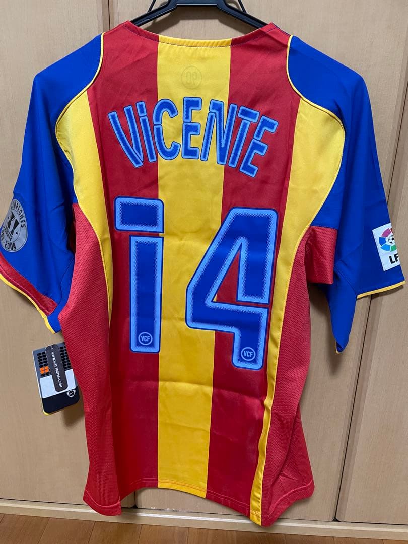 04-06　バレンシア　1st,3rdユニフォーム　ビセンテ・ロドリゲス