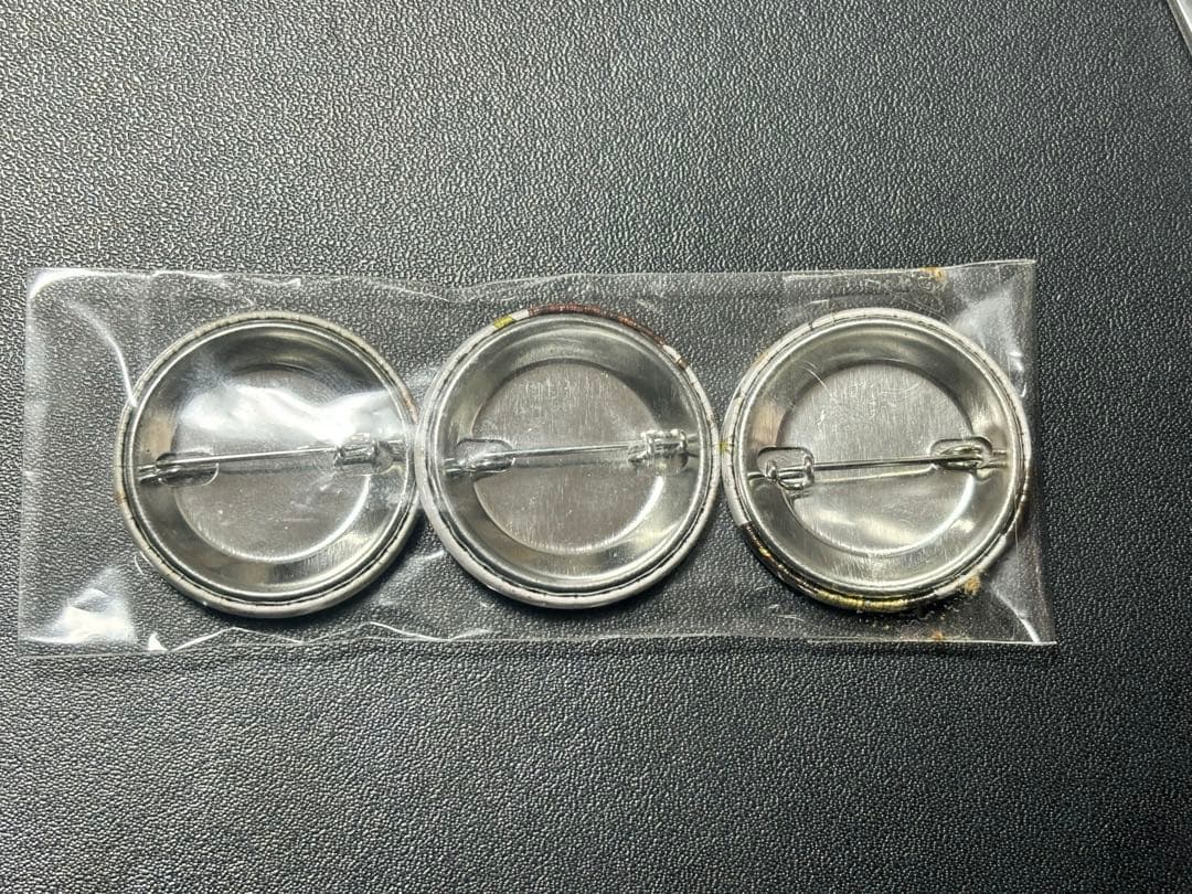 KI　鏡音リン 鏡音レン 缶バッジ earth music&ecology