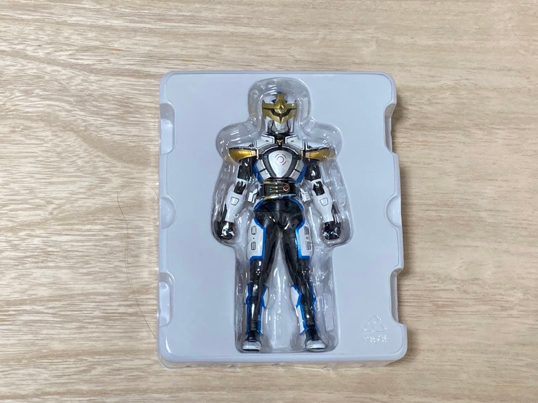 S.H.Figuarts 真骨彫製法　仮面ライダーイクサ