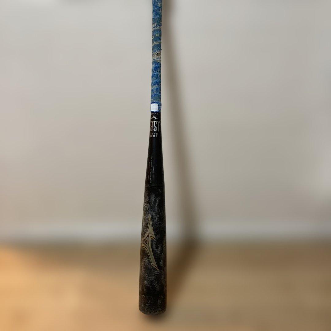 BEYOND MAX LEGACY軟式バット80cm ブラック/ブルー　ケース付