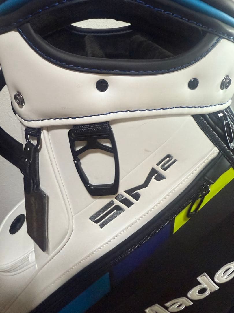 TaylorMade SIM2 キャディバッグ ゴルフバッグ