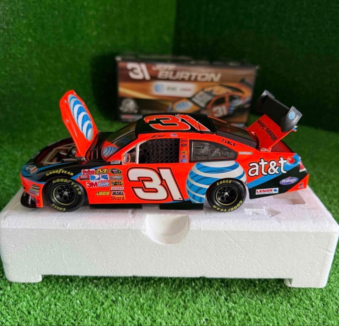 B006】1/24 ジェフ・バートン♯31 AT&Tレーシングカー NASCAR