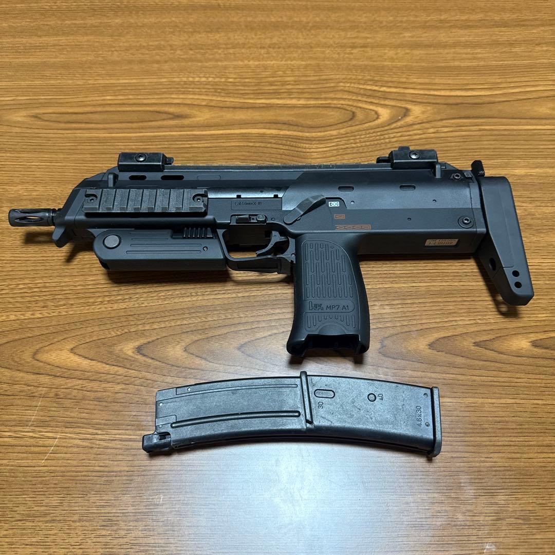 東京マルイ H&K MP7A1 ガスガン ブラック(予備マガジン付き)