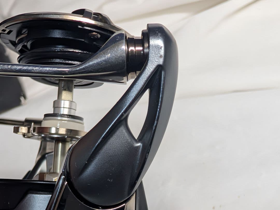 ダイワ　管972GF 23エアリティ LT2500S　本体のみ　ボディ