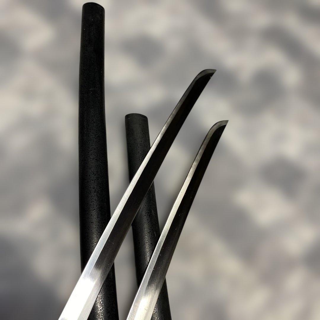 模造刀大小２本 黒柄 鶴松楕円鍔 黒梨地鞘