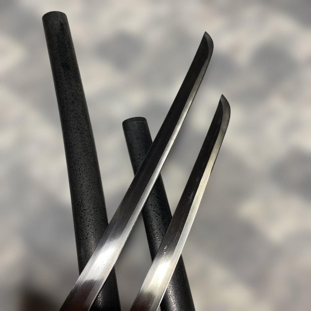 模造刀大小２本 黒柄 鶴松楕円鍔 黒梨地鞘