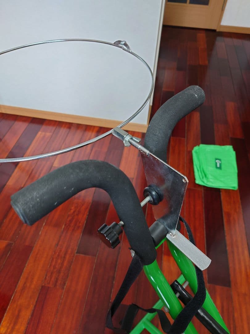 スキー・スノーボードスタンド 調整可能 シート、トラッシュアウト付