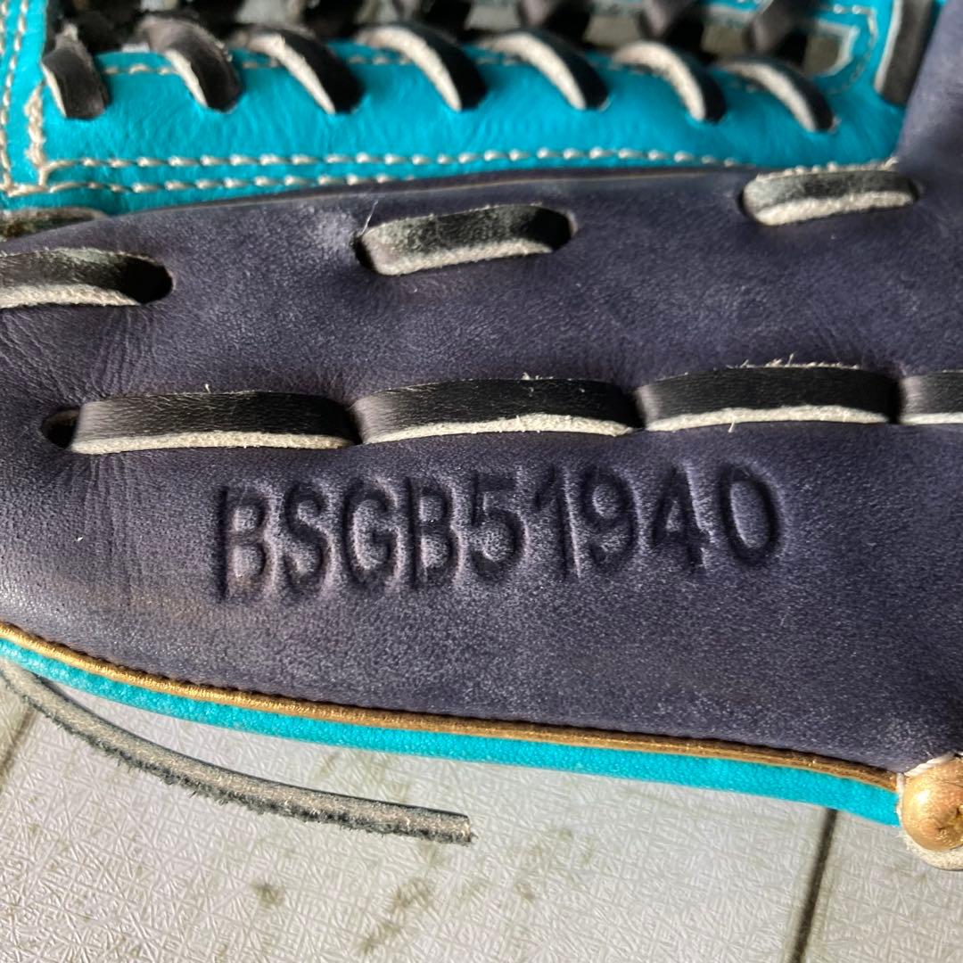 ✨美品✨ ゼット　ZETT　ネオステイタス　軟式　グローブ　グラブ　右投げ