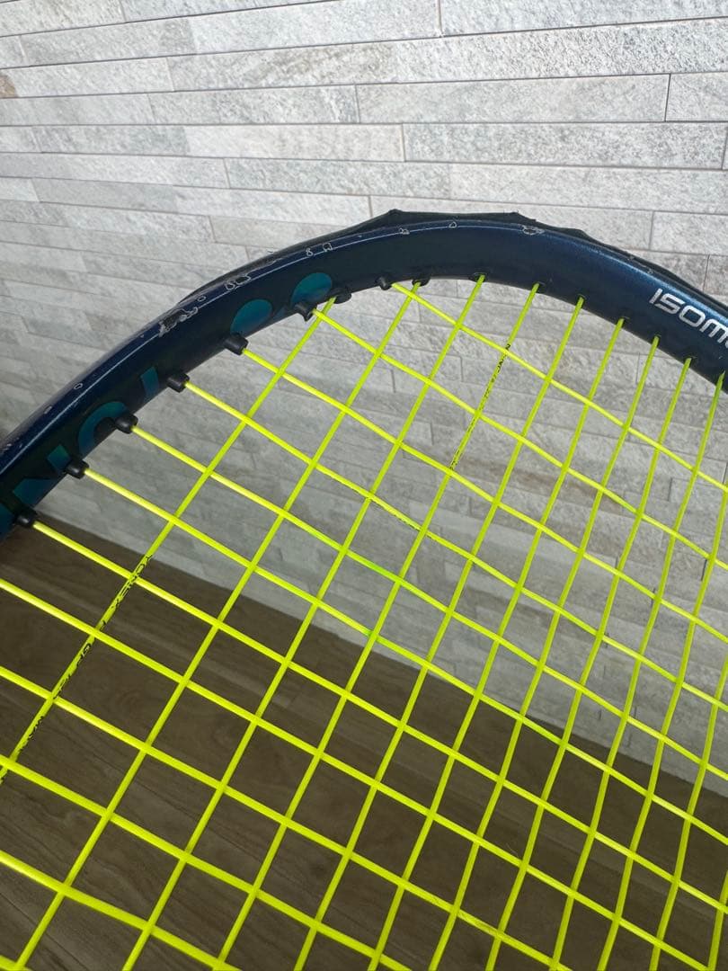 EZONE100 イーゾーン　ヨネックステニスラケット　YONEX