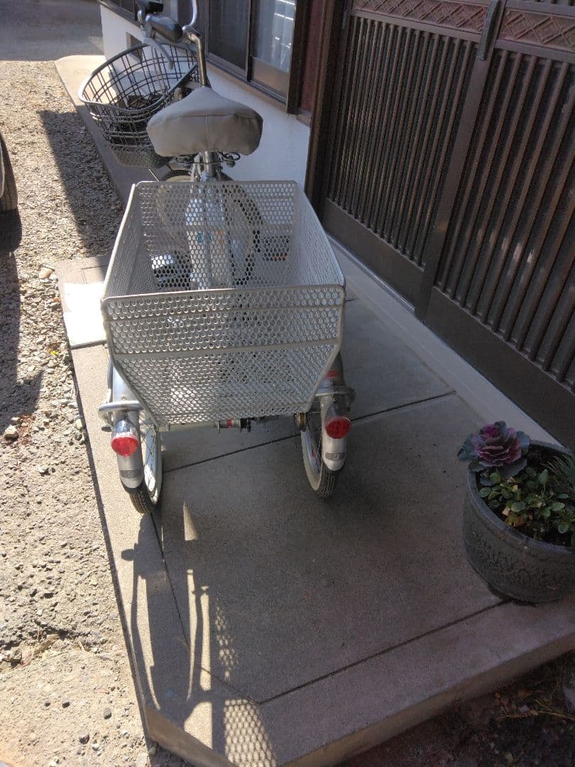 ブリジストン電動三輪車