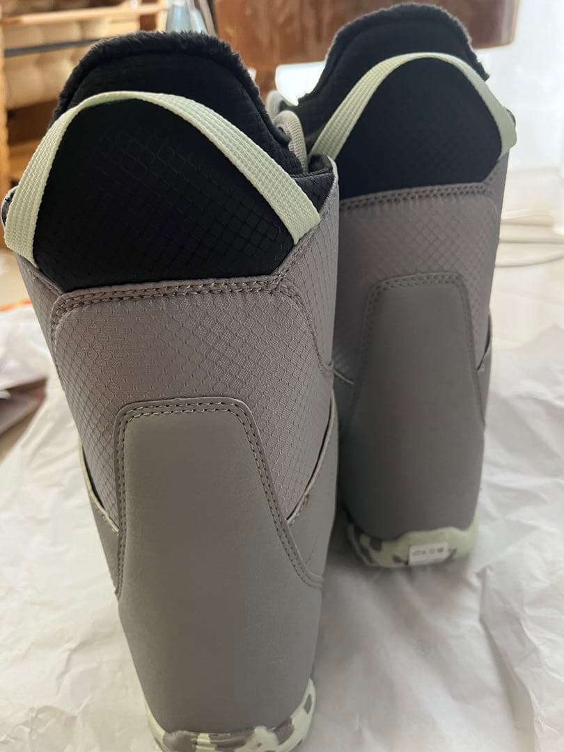 ZIPLINE スノーボードブーツ グレーBurton22新品未使用子供