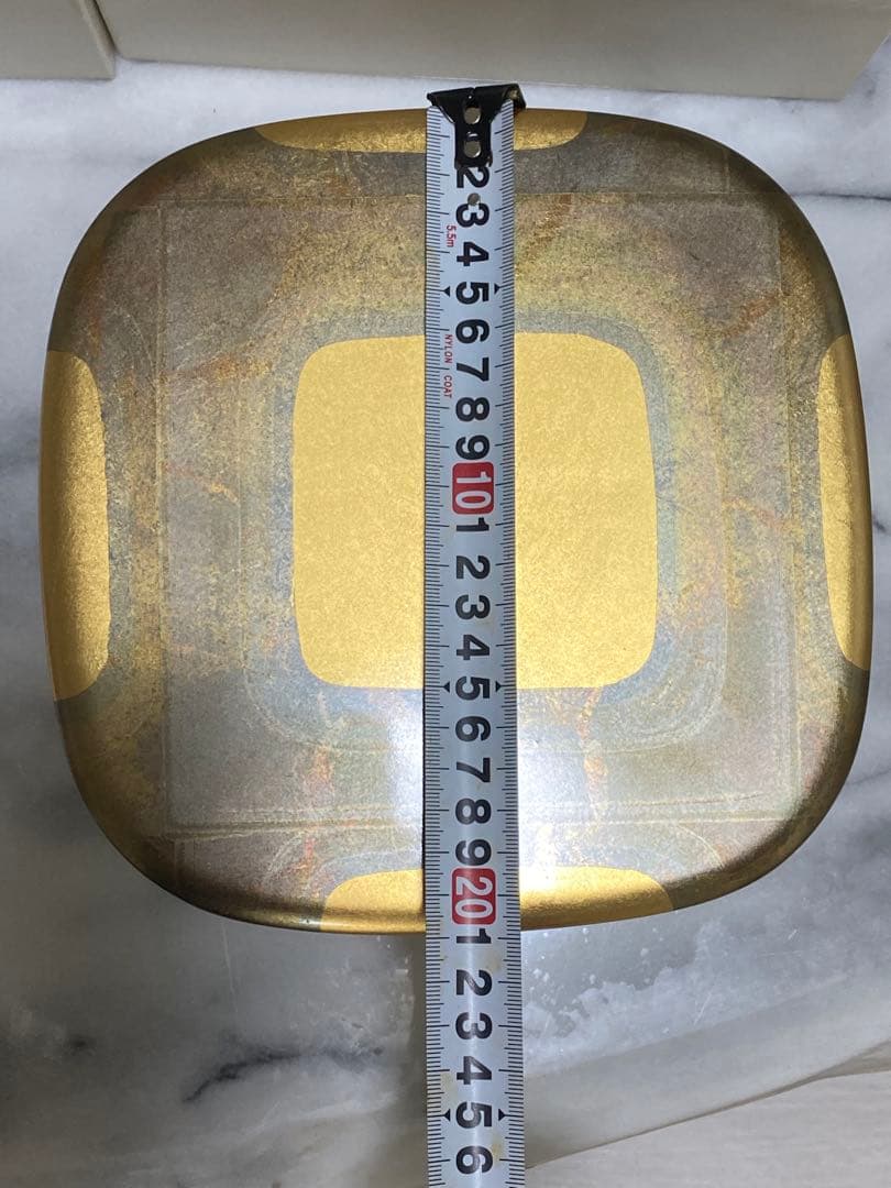 金色漆器重箱 赤色内側