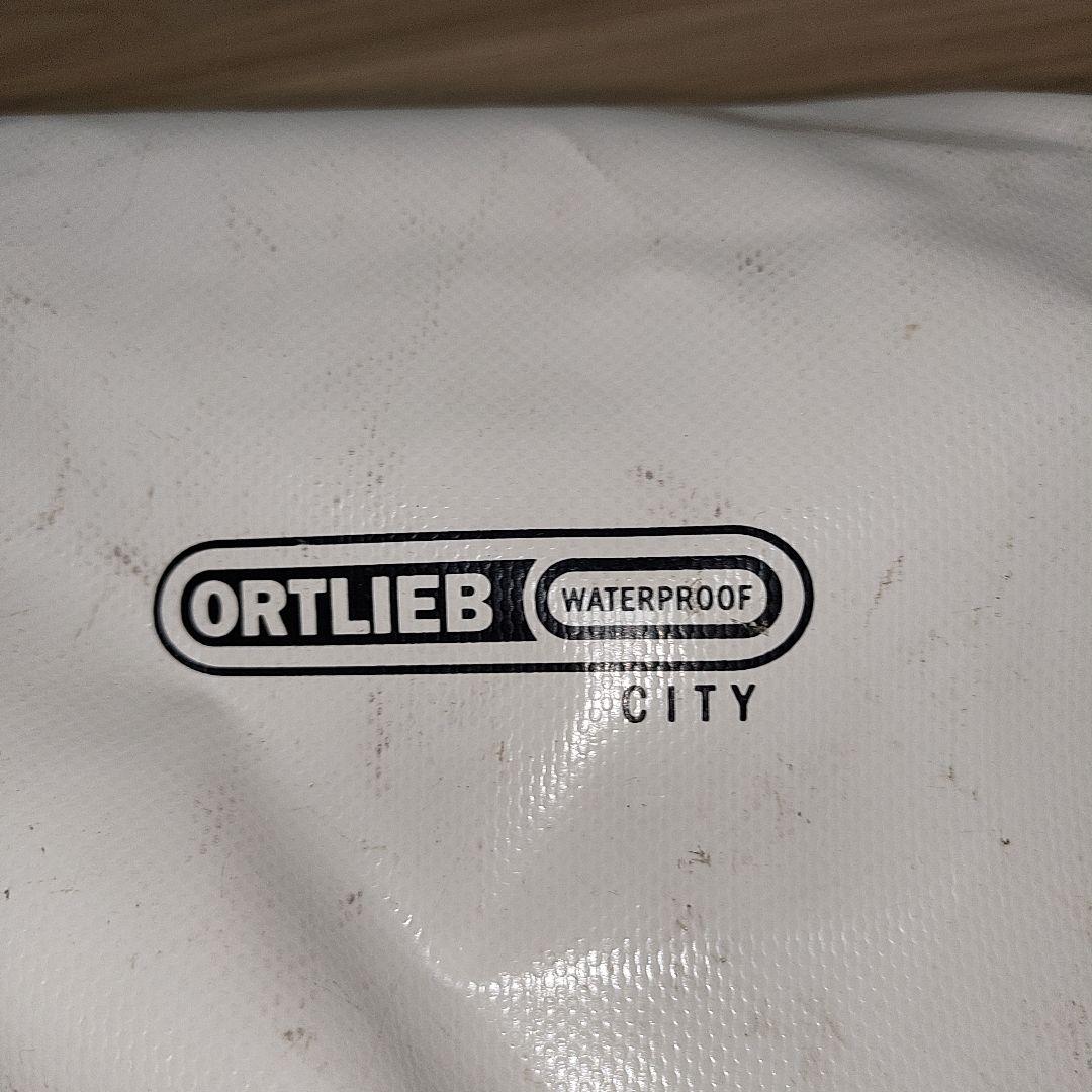ORTLIEB CITY 防水サイドバッグ ホワイト/ブラック