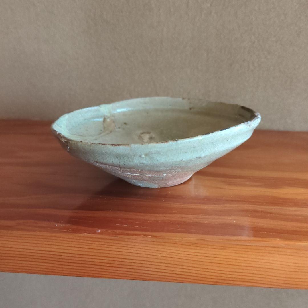 陶器製円形皿 木箱付き 古唐津茶碗　桃山時代　発掘品　骨董品　古美術　皮鯨　馬盥