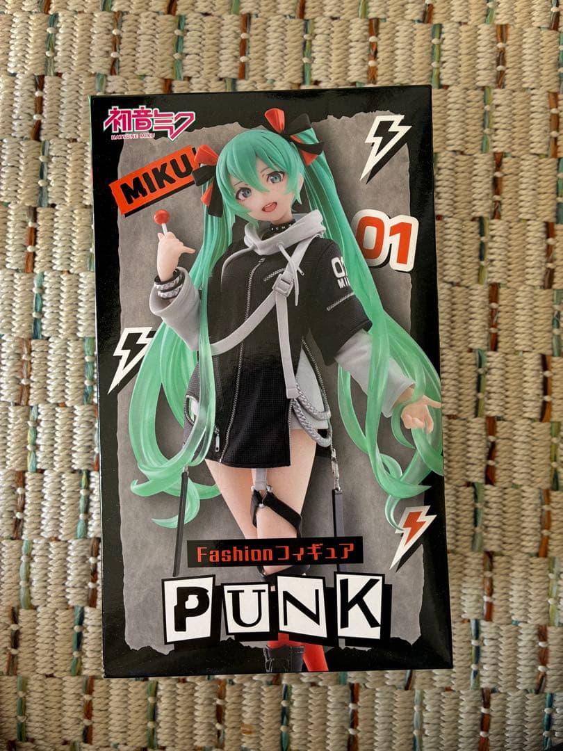 初音ミク PUNKスタイル フィギュア