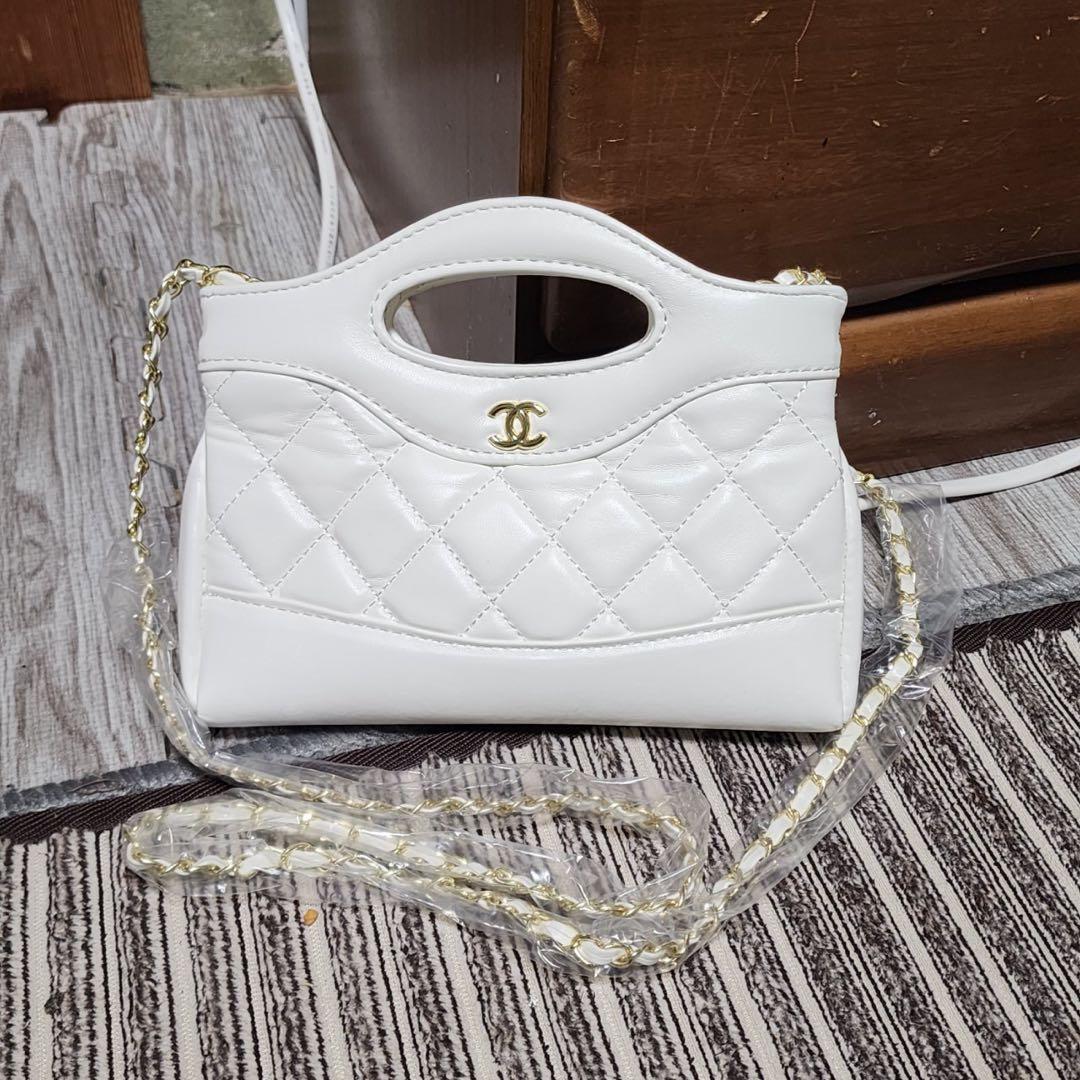 CHANEL　ハンドバッグ　ショルダーバッグ　白
