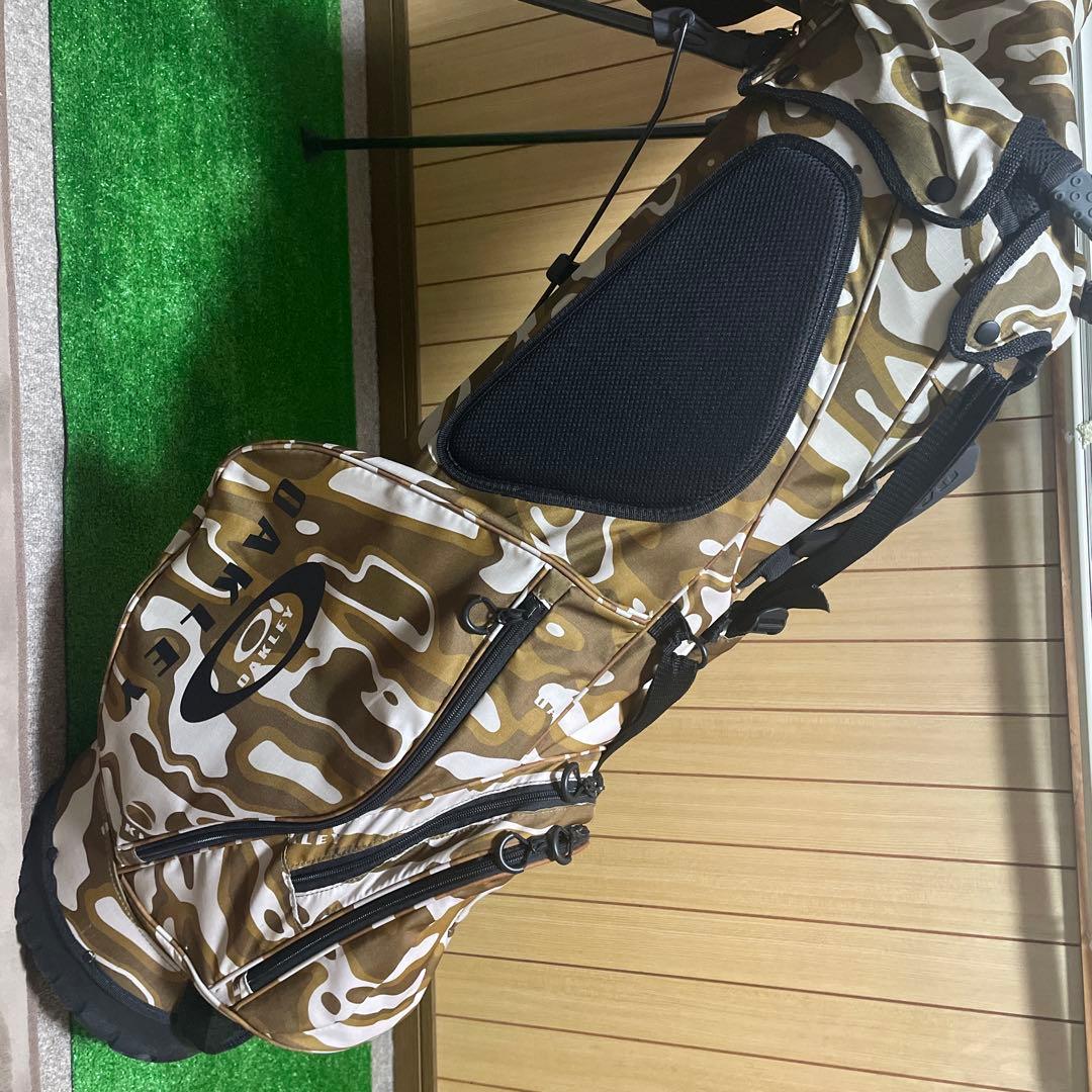 Oakley 迷彩 キャディバッグ