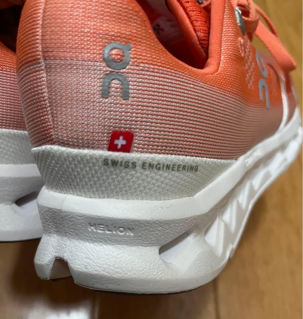 オン ランニングシューズ レディース on クラウドサーファー 23センチ