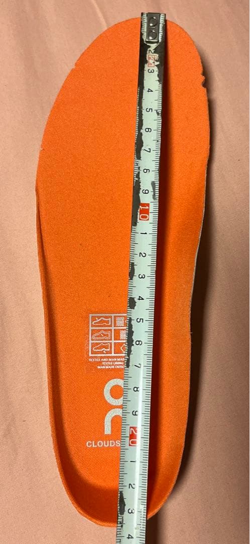 オン ランニングシューズ レディース on クラウドサーファー 23センチ