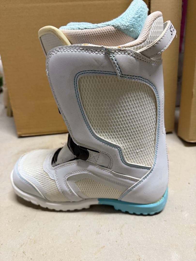 STELLA BOAブーツ　24センチ