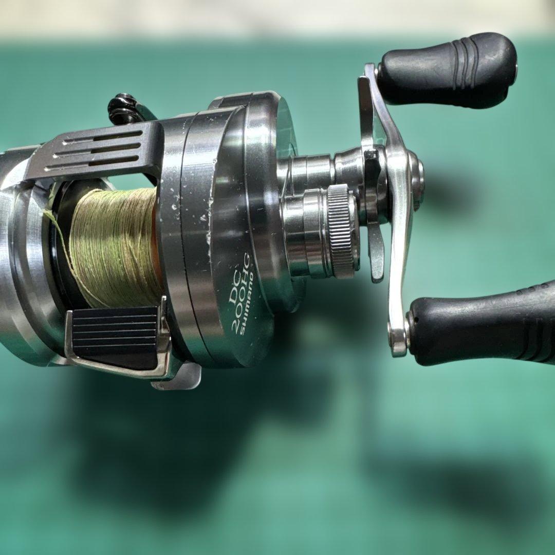 シマノ 20カルカッタコンクエストDC 200HG 右ハンドル