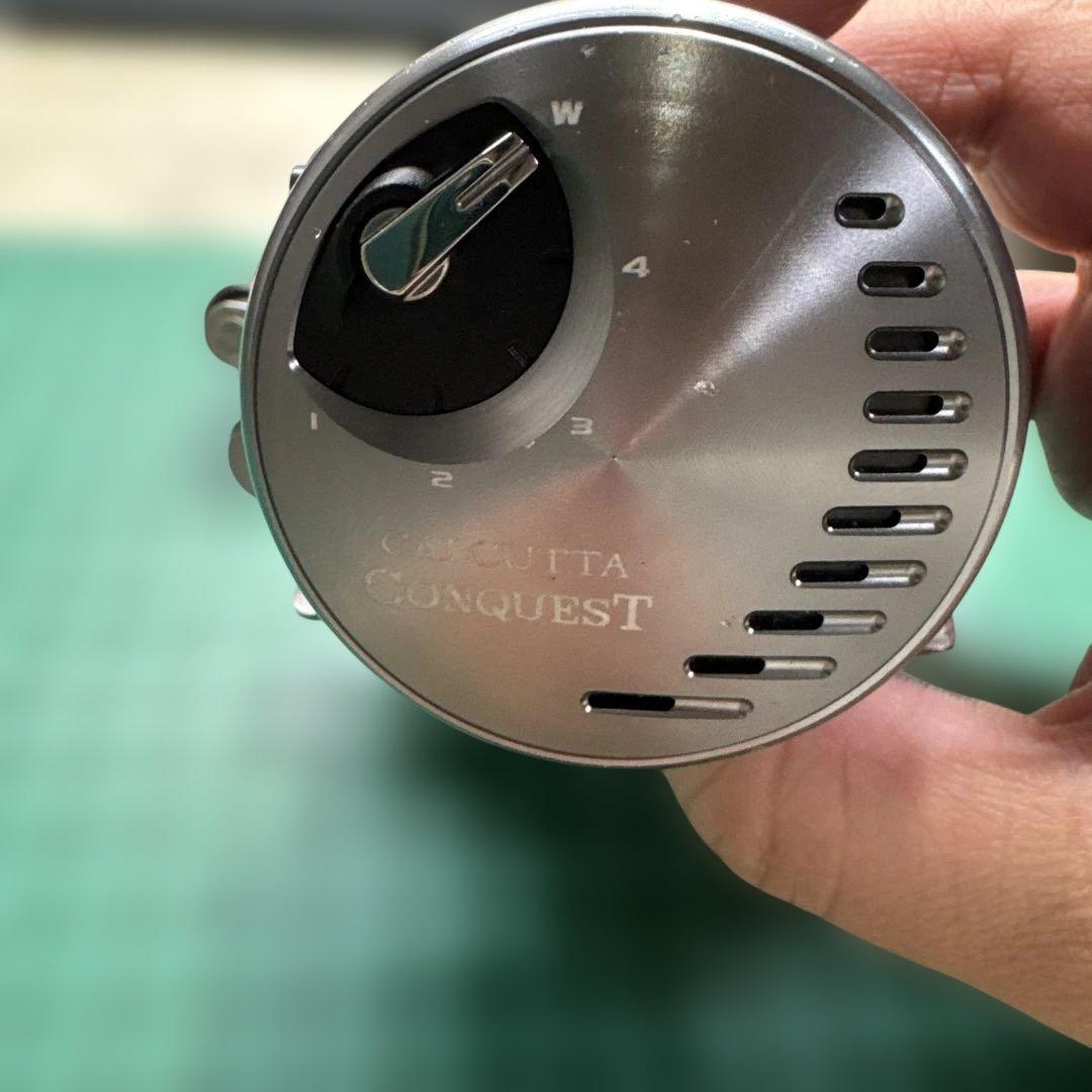 シマノ 20カルカッタコンクエストDC 200HG 右ハンドル