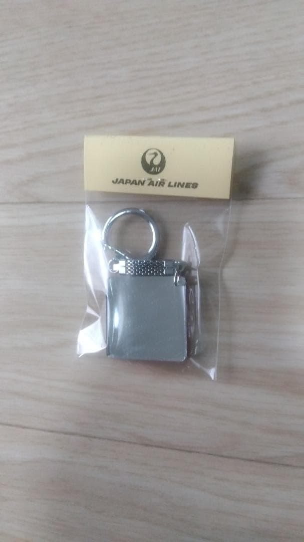 【新品未開封】JAL 鶴丸 キーホルダー （裏面鏡）超希少