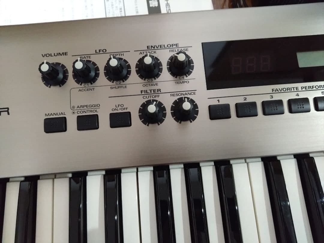 Roland RS-5 64 Voice Synthesizerソフトカバー付き