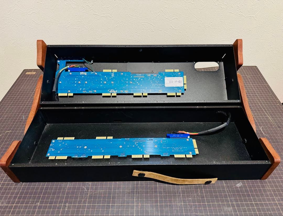 鍵盤楽器 Buchla 201e-10 Powered Cabinet