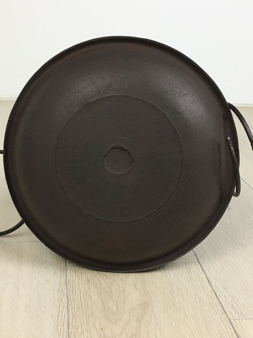 s295釜師 畠春斎 笹梅文 真形釜・茶釜 共箱 茶道具