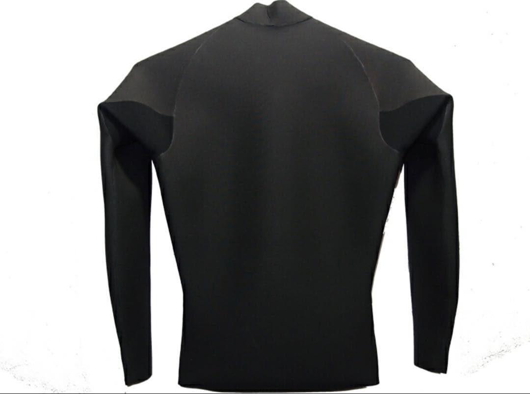 AXXE CLASSIC 長袖タッパー（新品）