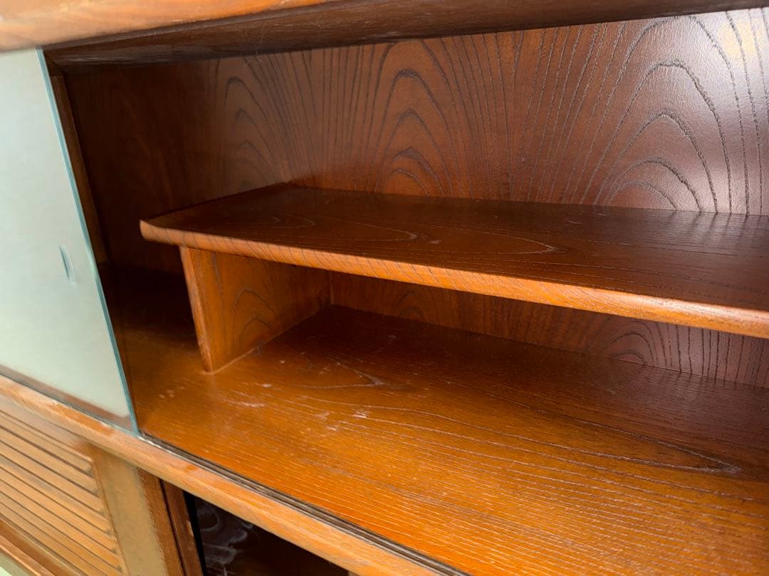 木製ガラス扉付き収納棚