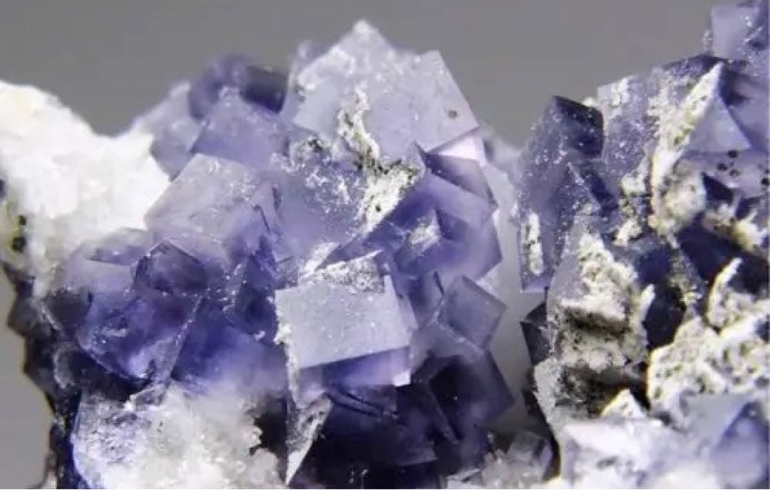 中国産　パープルフローライト　蛍石