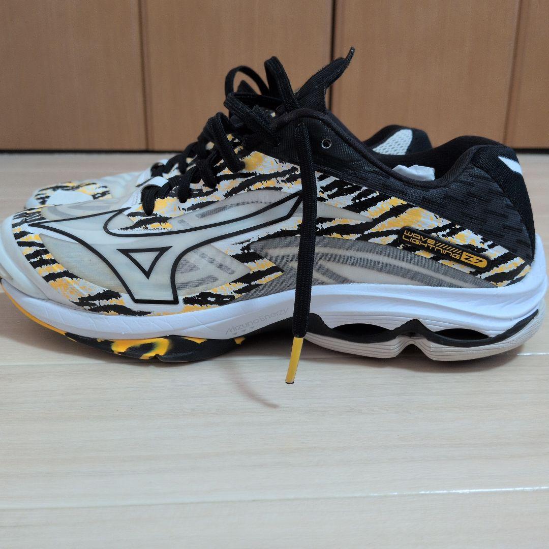 値下げMizuno Wave Lightning Z7 海外限定モデル