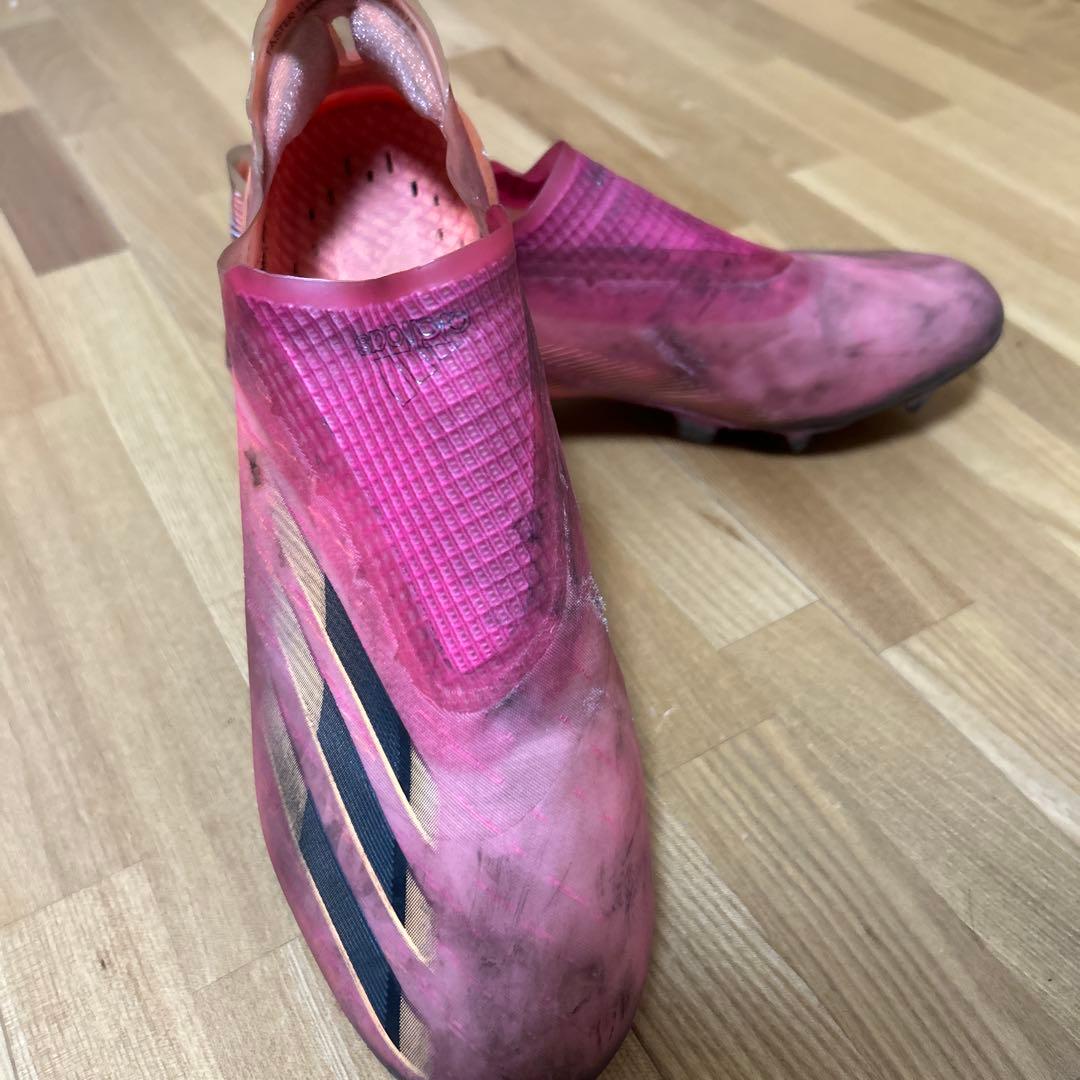 adidas ピンク サッカーシューズ FG