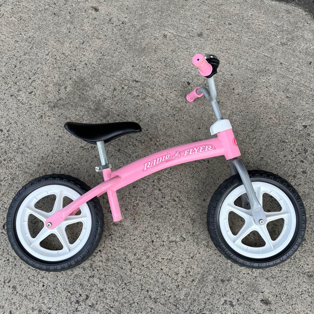 バランスバイク　ラジオフライヤー　ピンク　ストライダー