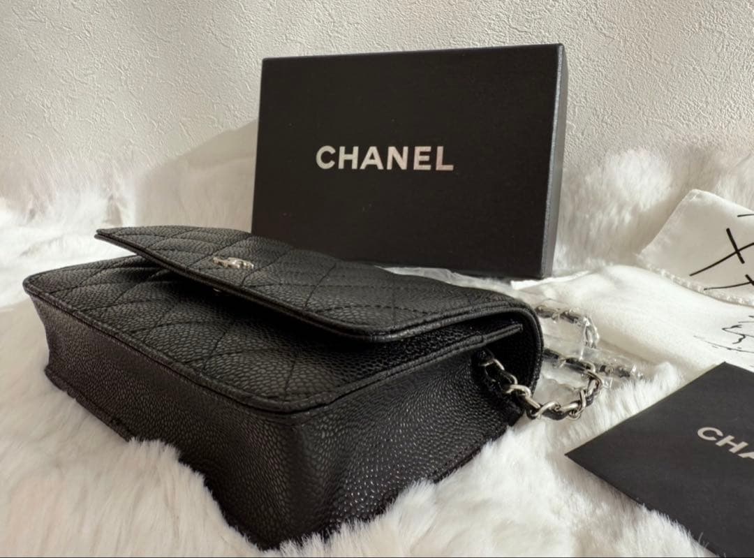 CHANEL チェーン　ショルダーバッグ ブラック　シルバーチェーン