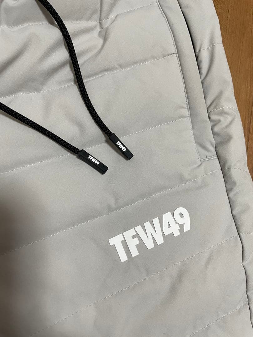 定価4.2万　TFW49 ダウンパンツ　グレー　S ゴルフ　防寒