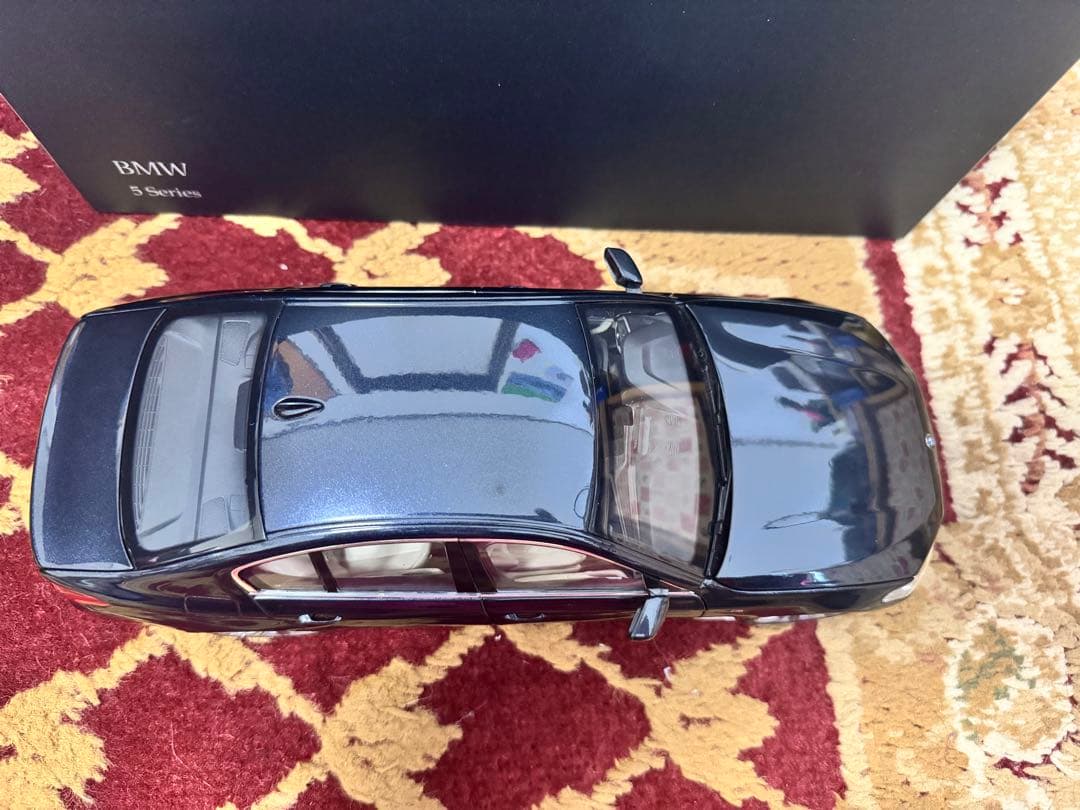 京商 1/18  5シリーズ G30 ブラックメタリック 5 Series
