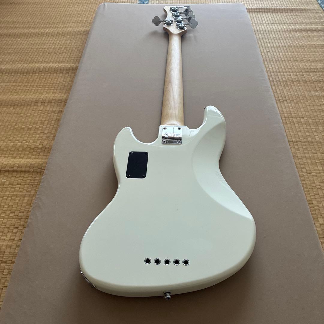 猫*ん様 SIRE V3 2nd 5st エレキベース ホワイト
