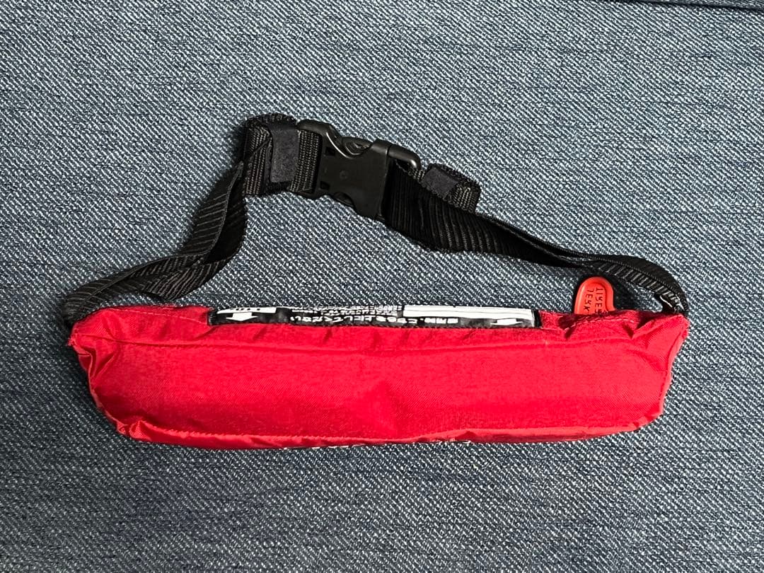 未使用❗️SHIMANO ライフジャケット　ウエストタイプ　レッド