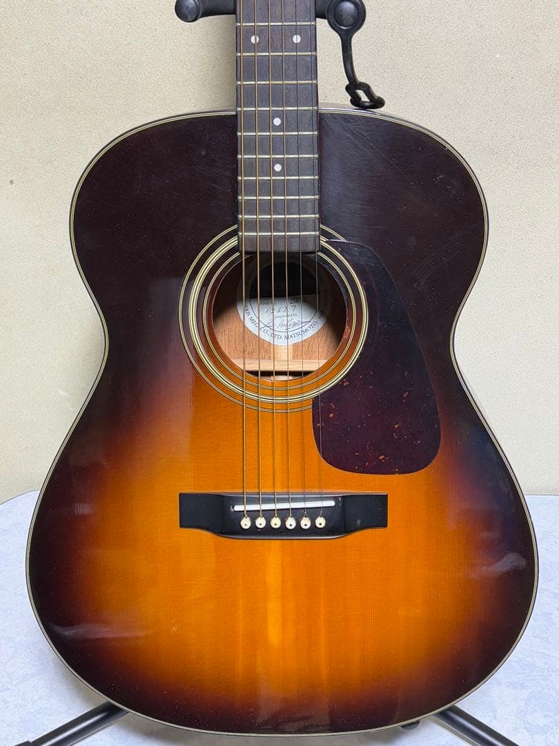 moRRls アコースティックギター サンバースト ハードケース付き【中古品】