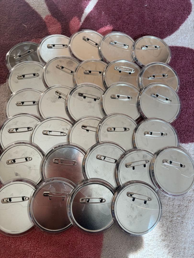 鬼滅の刃 宇髄天元 原作缶バッジ 30個セット おまけ2個付き