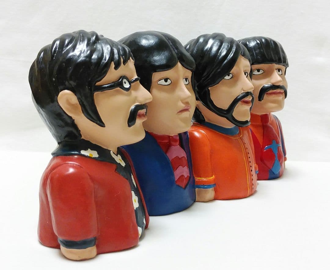 ビートルズ イエローサブマリン人形♣1988年YELLOW SUBMARINE！