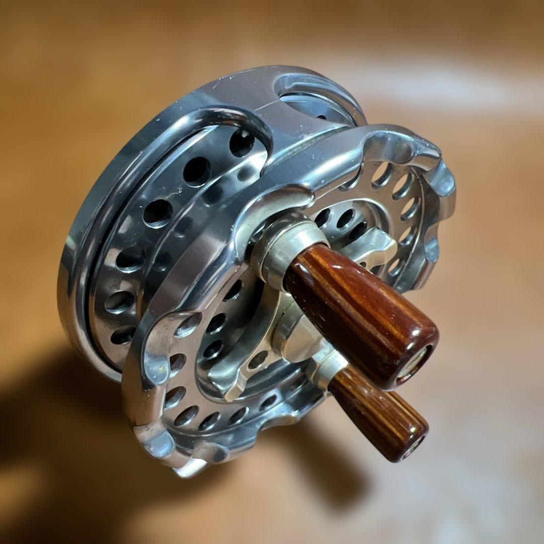 リョービ　メタロイヤルチヌ　607 倍速　黒鯛　ヘチリール