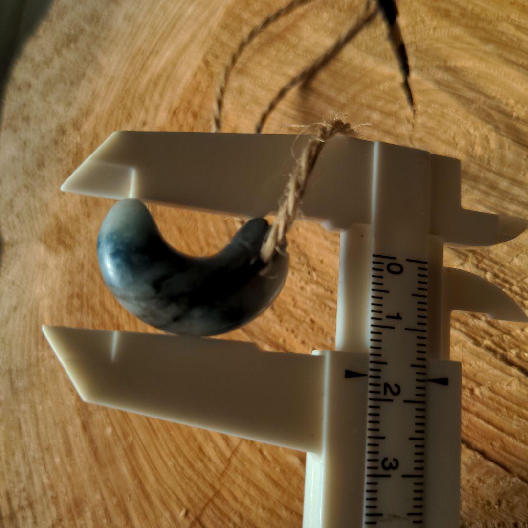 【糸魚川翡翠】勾玉 《入りコン沢》